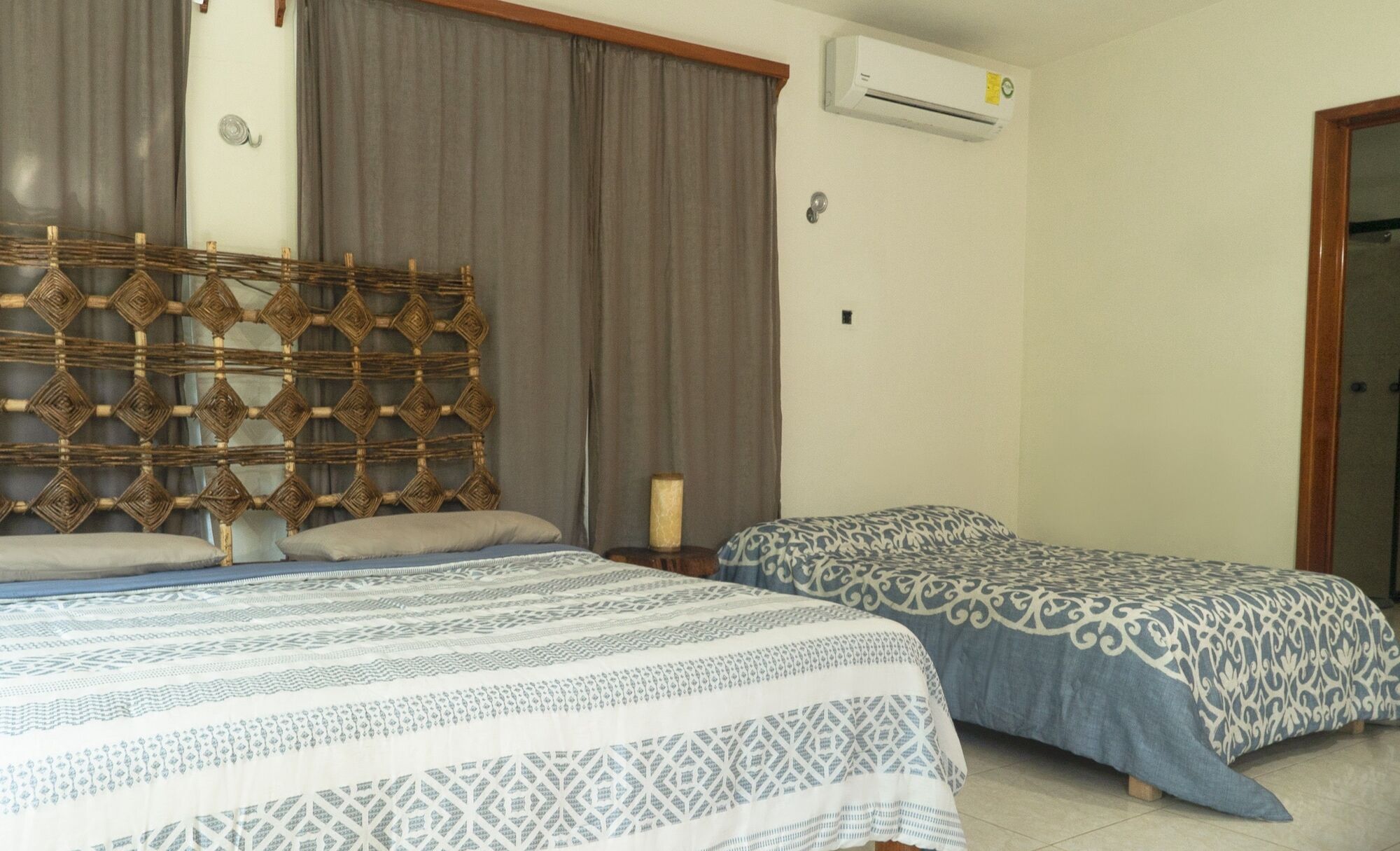 Hotel Pier บากาลาร์ ภายนอก รูปภาพ